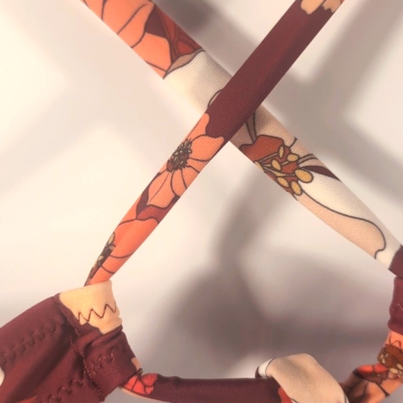 Cupshe Olivia Floral One-piece Swimsuit Size Small NWTG - Picture 12 of 15